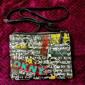 BNWOT DKNY Bryant Park Zip Top Crossbody